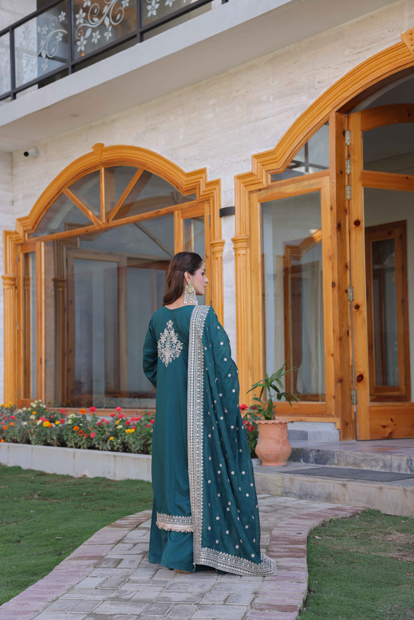 Libas e Khas