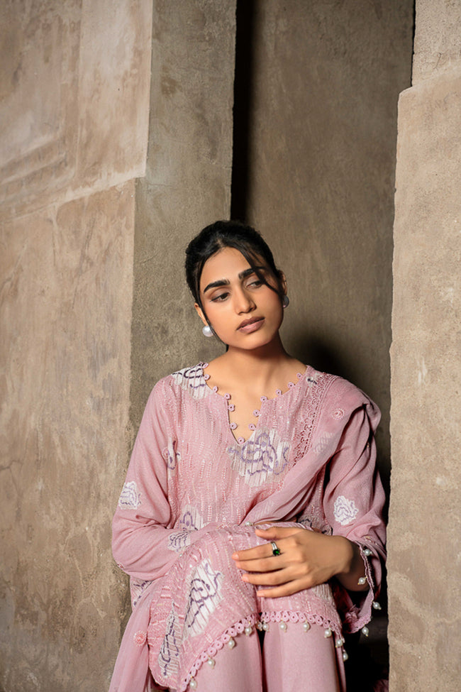 Tana Bana Hover Image